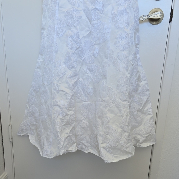 Lulu's Elegant White Floral Pattern Dress - Picture 4 of 7